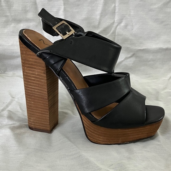 MIA 8 1/2 Black and Brown Platform Heels vegan - Picture 1 of 16